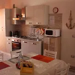 House Of Colours - Relax, Arte E Confort Per Coppie, Famiglie E Gruppi Vakantiehuis Alghero