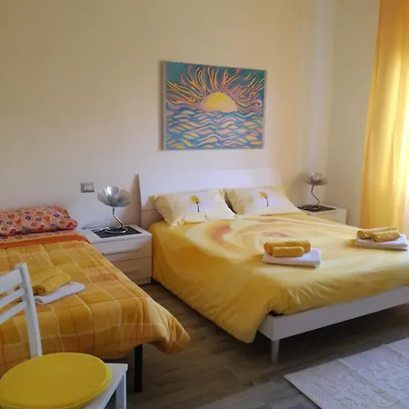 House Of Colours - Relax, Arte E Confort Per Coppie, Famiglie E Gruppi Alghero