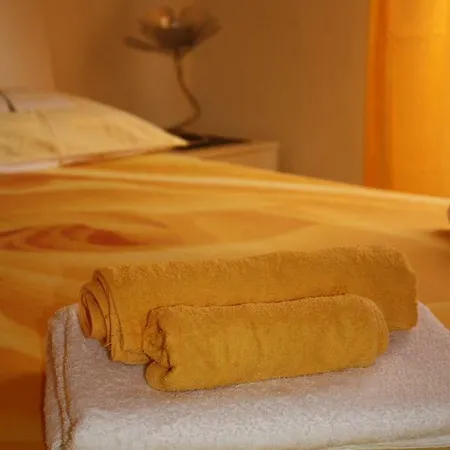 House Of Colours - Relax, Arte E Confort Per Coppie, Famiglie E Gruppi Alghero