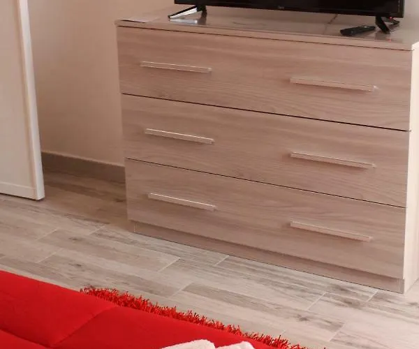 House Of Colours - Relax, Arte E Confort Per Coppie, Famiglie E Gruppi Дом отдыха